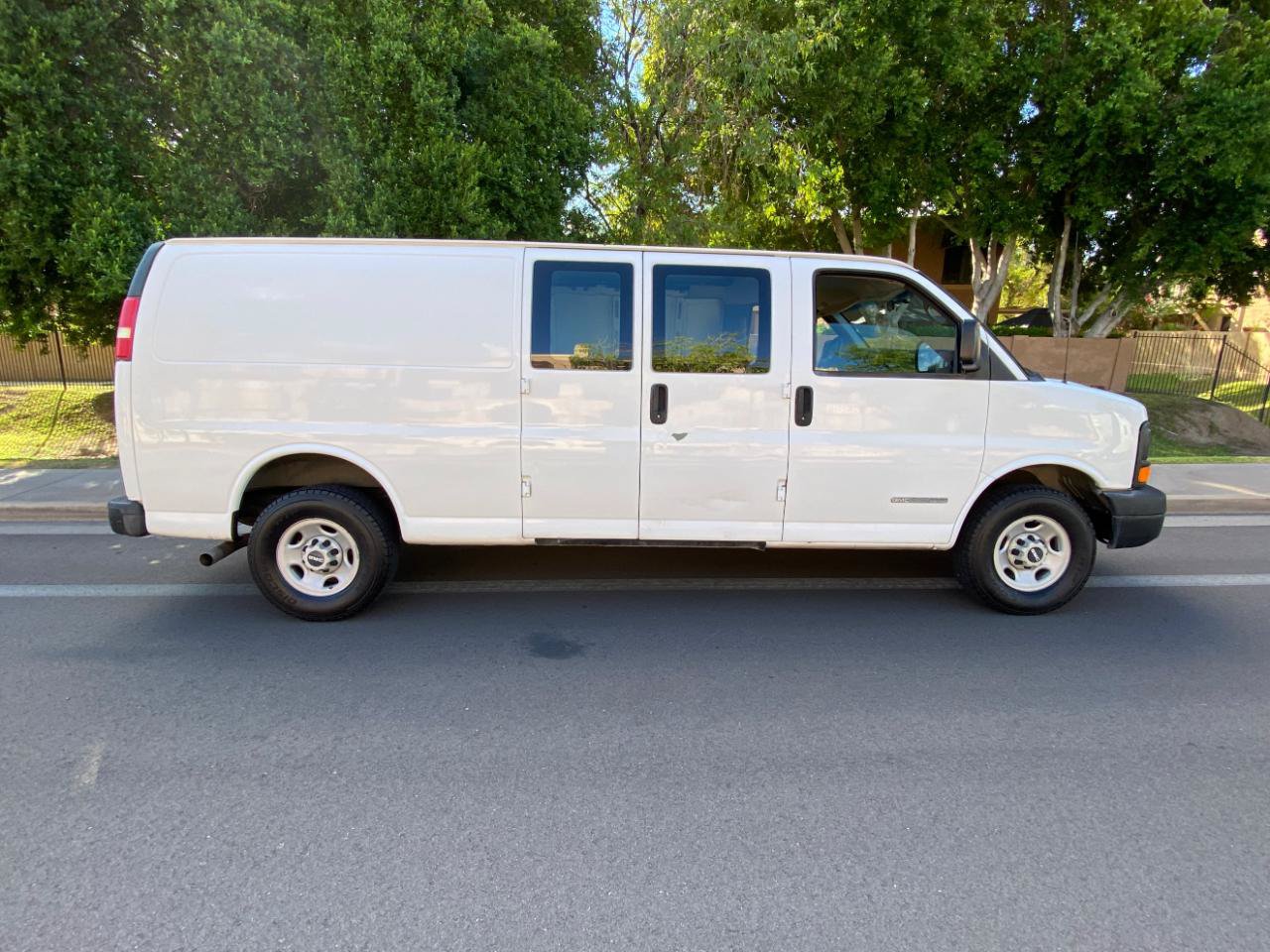 Used 2006 GMC Savana 2500 Extended RWD image 6