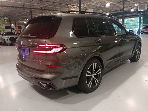 Certified 2024 BMW X7 xDrive40i w/ M Sport Package AWD/4WD image 6