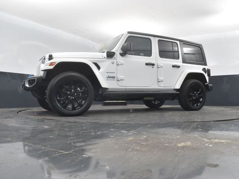 Used 2023 Jeep Wrangler Unlimited Sahara image 41