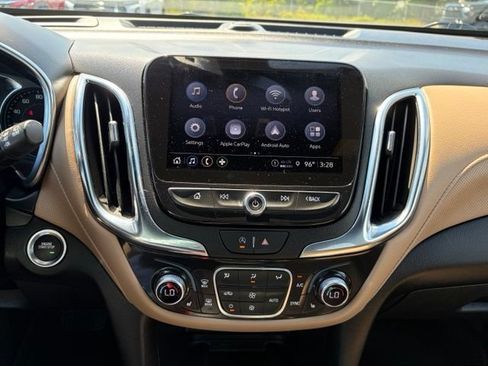 Used 2023 Chevrolet Equinox Premier AWD/4WD image 22