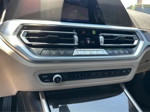 Used 2019 BMW 330i xDrive Sedan w/ Premium Package AWD/4WD image 26