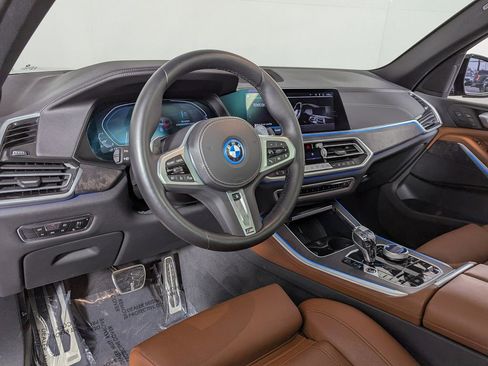 Certified 2023 BMW X5 xDrive45e w/ Executive Package image 19