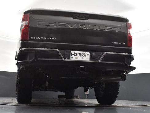 Used 2024 Chevrolet Silverado 2500 Custom w/ Custom Value Package image 42