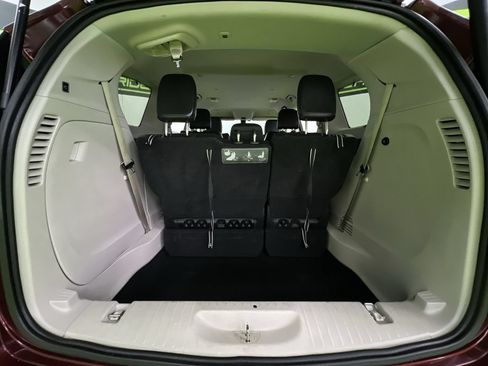 Used 2019 Chrysler Pacifica Touring-L FWD image 27