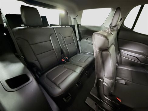 Used 2017 GMC Acadia SLT image 30