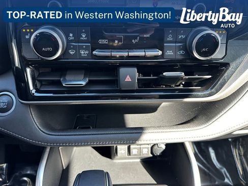 Used 2021 Toyota Highlander XLE image 25