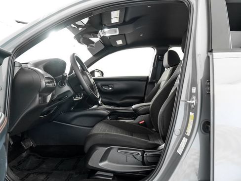 Used 2025 Honda HR-V Sport image 4