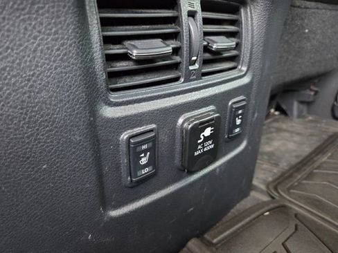 Used 2017 Nissan Titan Platinum Reserve AWD/4WD image 14