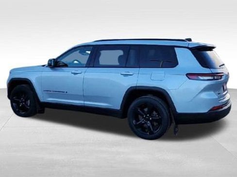 Used 2023 Jeep Grand Cherokee L Limited w/ Luxury Tech Group II image 6