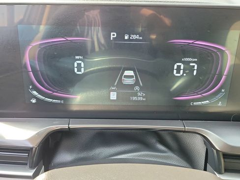 Certified 2024 Kia Telluride S w/ S Sunroof Package FWD image 13