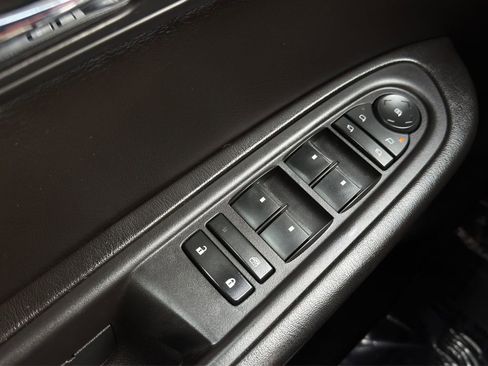 Used 2017 Chevrolet Traverse Premier image 11