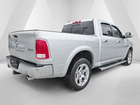 Used 2018 RAM 1500 Laramie AWD/4WD image 5