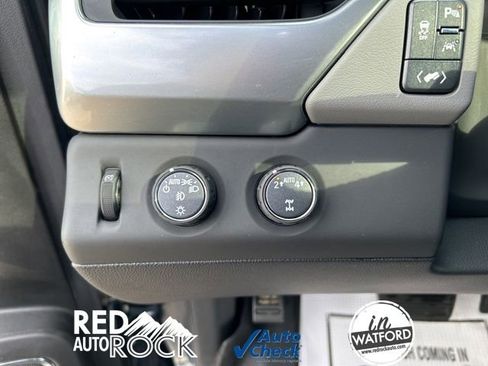 Used 2020 Chevrolet Suburban LT image 23