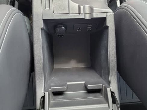 Used 2017 Subaru Impreza 2.0i Limited image 20