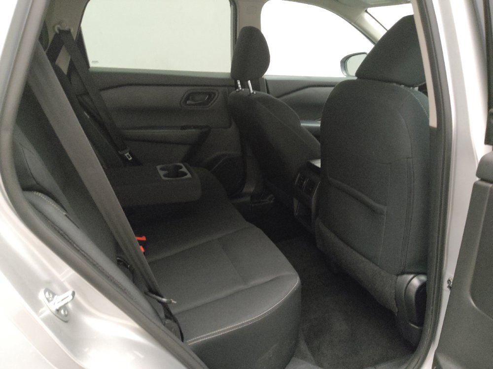 Used 2024 Nissan Rogue S FWD image 19
