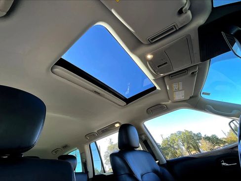 Used 2023 Nissan Armada SL image 13