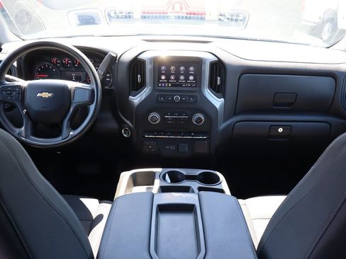 Used 2024 Chevrolet Silverado 2500 Custom w/ Custom Value Package image 14