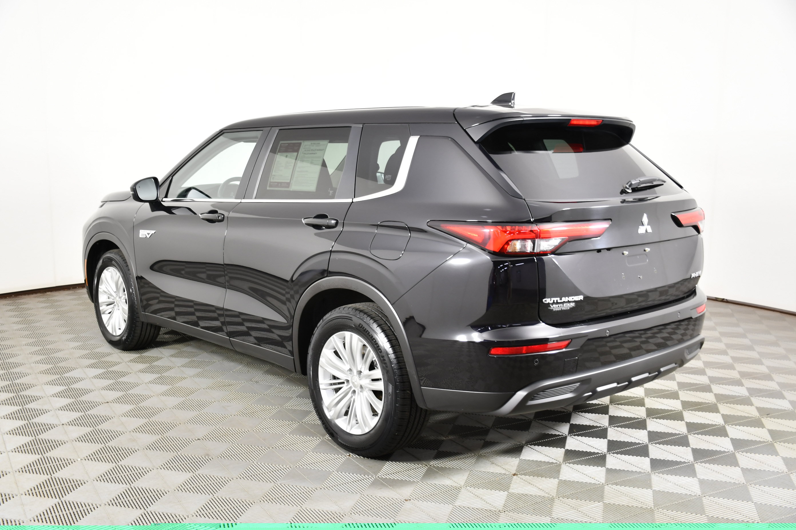 Used 2025 Mitsubishi Outlander ES AWD/4WD image 8