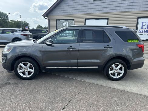Used 2016 Ford Explorer XLT AWD/4WD image 8