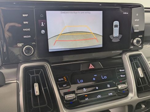 Used 2023 Kia Sorento S w/ Panoramic Sunroof Package FWD image 21