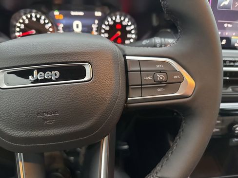 New 2026 Jeep Compass Latitude image 12