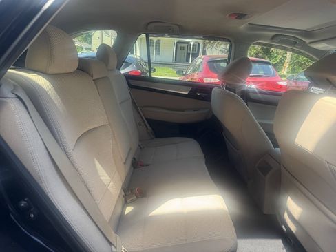 Used 2017 Subaru Outback 2.5i Premium AWD/4WD image 24