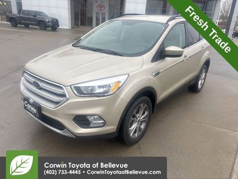 Used 2018 Ford Escape SE w/ SE Sync 3 Package image 8