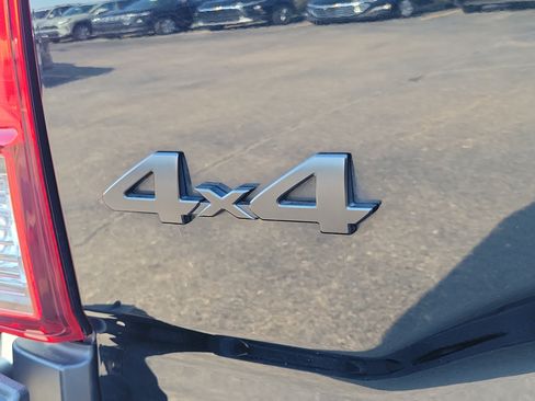 Used 2021 Toyota Tacoma SR w/ SX Package AWD/4WD image 7