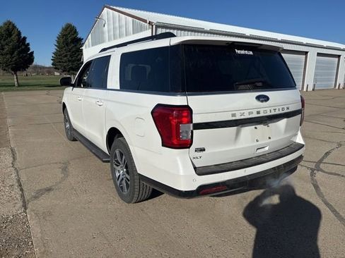 Used 2024 Ford Expedition Max XLT AWD/4WD image 4