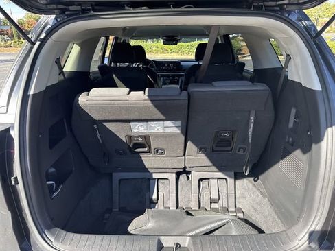 Certified 2023 Kia Carnival LX image 13