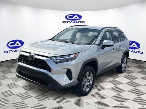 Used 2024 Toyota RAV4 XLE image 9
