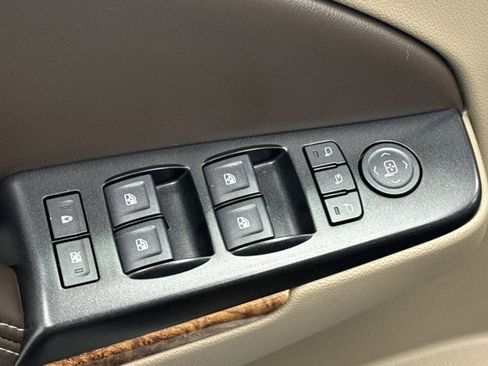 Used 2017 Chevrolet Tahoe Premier image 17