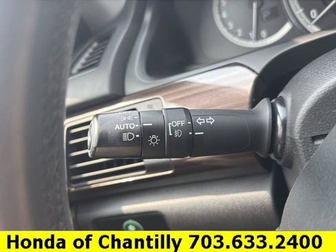 Used 2017 Honda Accord EX-L image 10