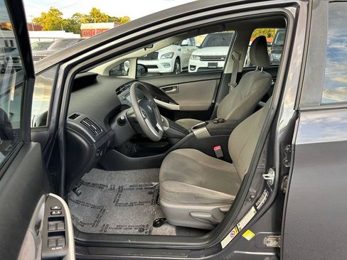 Used 2013 Toyota Prius Two w/ Preferred Accessory Pkg FWD image 14