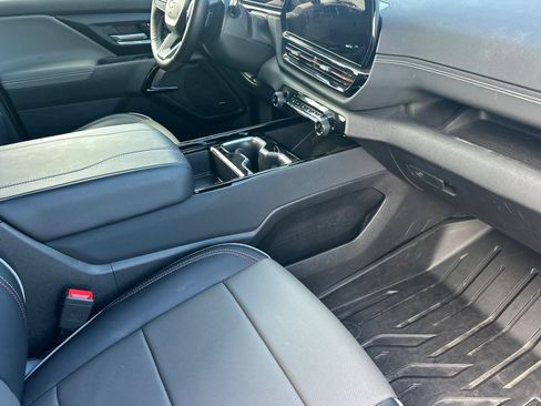 Used 2026 Chevrolet Silverado EV Trail Boss AWD/4WD image 18