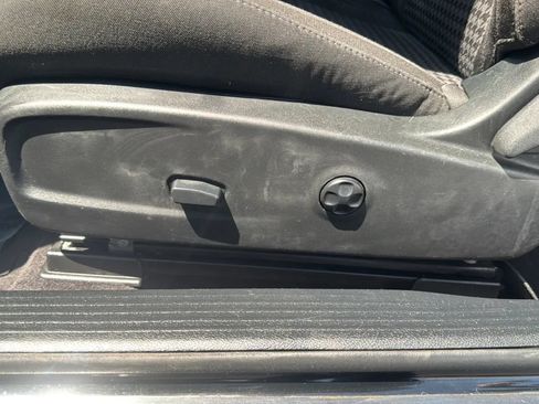 Used 2017 Dodge Challenger R/T RWD image 17