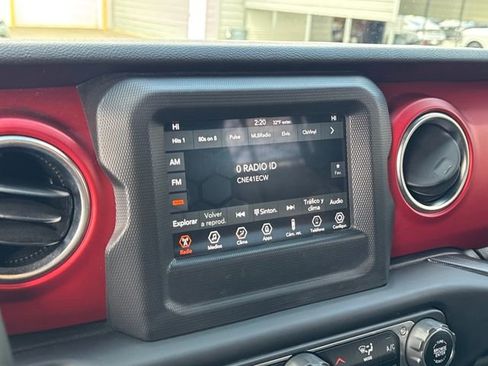 Used 2021 Jeep Wrangler Unlimited Rubicon w/ Cold Weather Group image 19