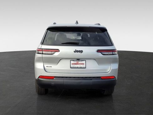 New 2025 Jeep Grand Cherokee L Altitude image 5