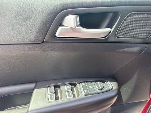 Used 2022 Kia Sportage Nightfall Edition FWD image 11