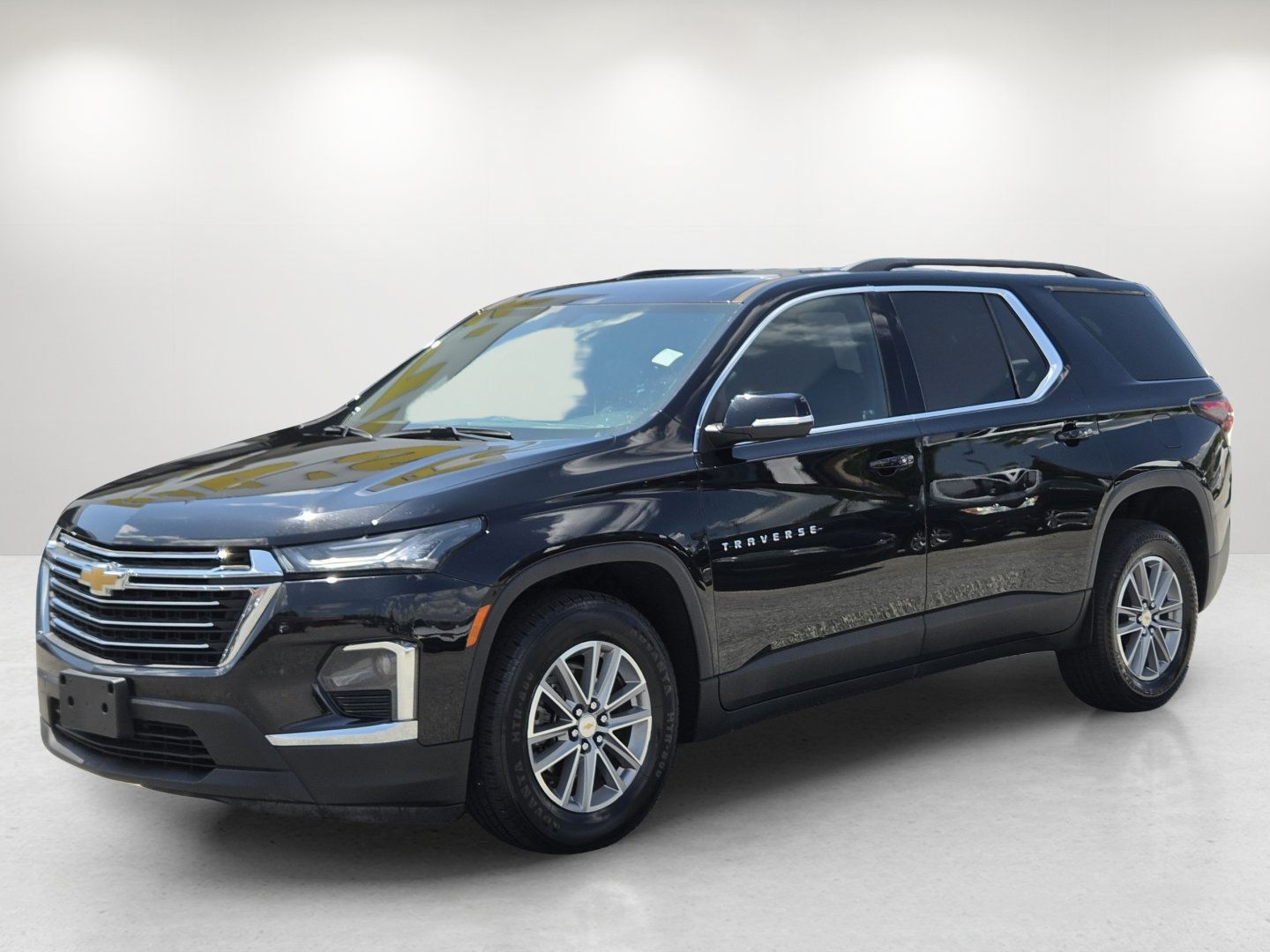 Used 2022 Chevrolet Traverse LT AWD/4WD image 1