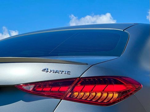 Certified 2022 Mercedes-Benz C 300 4MATIC Sedan image 11