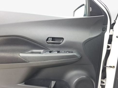 Used 2022 Nissan Kicks S FWD image 26
