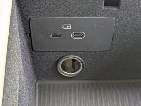 New 2026 Volvo XC90 T8 Ultra w/ Protection Package Premier image 32