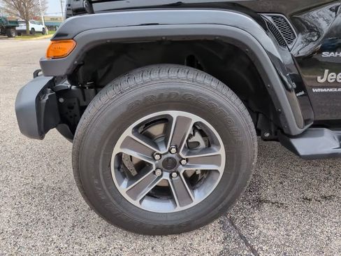 Certified 2023 Jeep Wrangler Unlimited Sahara w/ Cold Weather Group AWD/4WD image 17