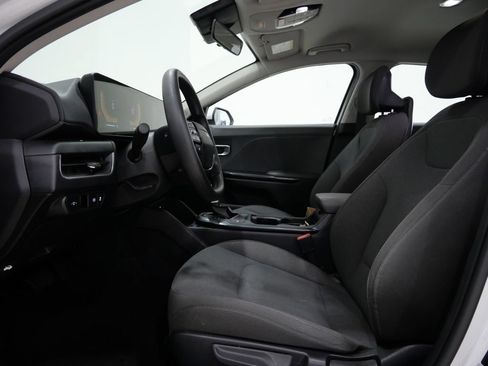 Used 2025 Kia K4 FWD image 12