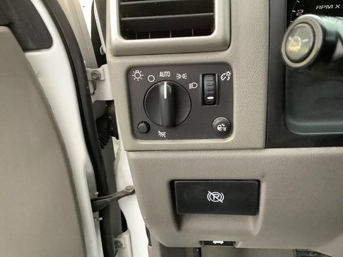 Used 2008 Chevrolet Colorado W/T image 31