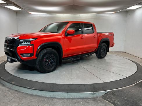 Used 2025 Nissan Frontier Pro-X w/ Pro Convenience Package image 1