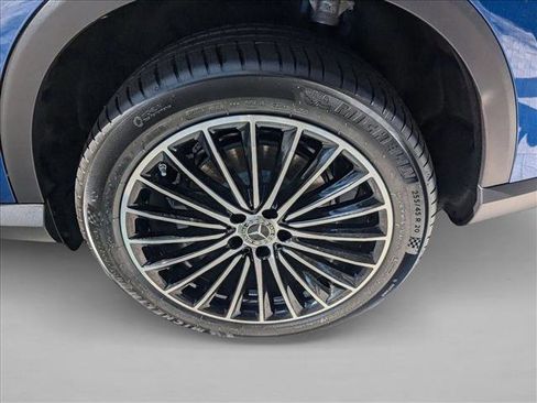 Certified 2025 Mercedes-Benz GLC 300 image 9