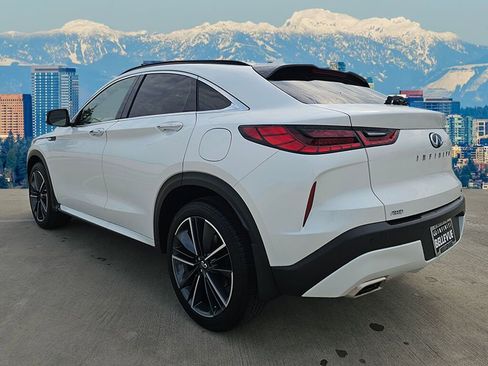 Certified 2025 INFINITI QX55 Luxe w/ Cargo Package image 6