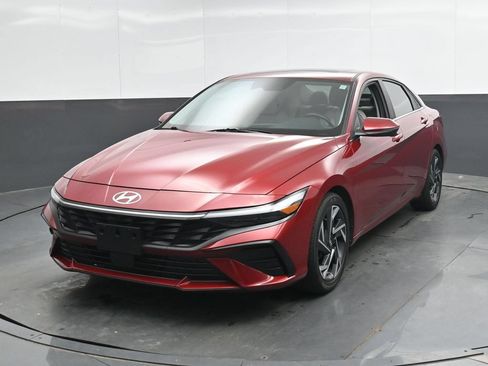Used 2024 Hyundai Elantra Limited FWD image 6